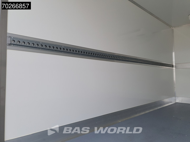 Mercedes-Benz Sprinter 315 CDI Koelwagen Achterdeuren Thermo King C-250 Airco MBUX Koel Koeler Kühl Kühler Kühlwagen Kühlkoffer 17m3 Airco Cruise contr - Refrigerated delivery van: picture 5 Mercedes-Benz Sprinter 315 CDI Koelwagen Achterdeuren Thermo King C-250 Airco MBUX Koel Koeler Kühl Kühler Kühlwagen Kühlkoffer 17m3 Airco Cruise contr - Refrigerated delivery van: picture 5