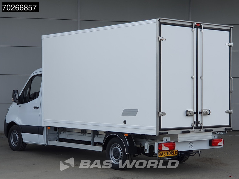 Mercedes-Benz Sprinter 315 CDI Koelwagen Achterdeuren Thermo King C-250 Airco MBUX Koel Koeler Kühl Kühler Kühlwagen Kühlkoffer 17m3 Airco Cruise contr - Refrigerated delivery van: picture 2 Mercedes-Benz Sprinter 315 CDI Koelwagen Achterdeuren Thermo King C-250 Airco MBUX Koel Koeler Kühl Kühler Kühlwagen Kühlkoffer 17m3 Airco Cruise contr - Refrigerated delivery van: picture 2
