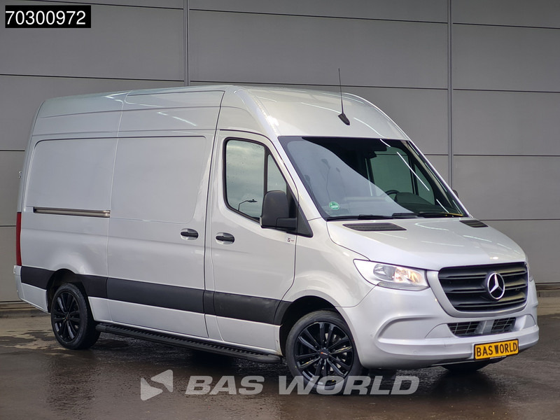 Mercedes-Benz Sprinter 315 CDI Special Edition Automaat L2H2 Airco Camera Parkeersensoren v+a MBUX CarPlay Velgen Euro6 L2 Airco - Small van: picture 3 Mercedes-Benz Sprinter 315 CDI Special Edition Automaat L2H2 Airco Camera Parkeersensoren v+a MBUX CarPlay Velgen Euro6 L2 Airco - Small van: picture 3