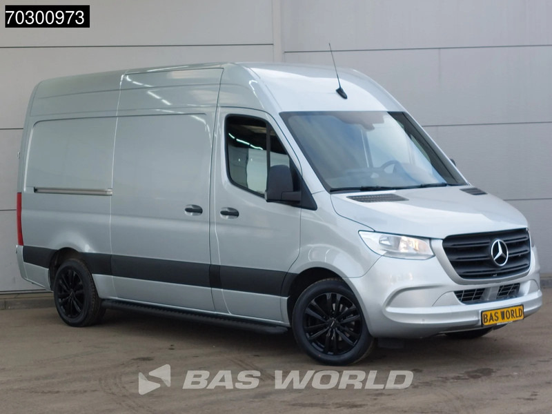 Mercedes-Benz Sprinter 315 CDI Special Edition Automaat L2H2 Airco Camera Parkeersensoren v+a MBUX CarPlay Velgen Euro6 L2 Airco - Small van: picture 3 Mercedes-Benz Sprinter 315 CDI Special Edition Automaat L2H2 Airco Camera Parkeersensoren v+a MBUX CarPlay Velgen Euro6 L2 Airco - Small van: picture 3