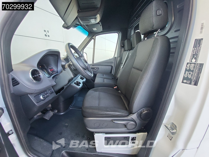 Panel van Mercedes-Benz Sprinter 317 CDI Automaat 2025 Model L3H2 Airco Cruise Camera Parkeersensoren 10inch MBUX CarPlay Euro6 L3 Airco Cruise control: picture 10 Panel van Mercedes-Benz Sprinter 317 CDI Automaat 2025 Model L3H2 Airco Cruise Camera Parkeersensoren 10inch MBUX CarPlay Euro6 L3 Airco Cruise control: picture 10