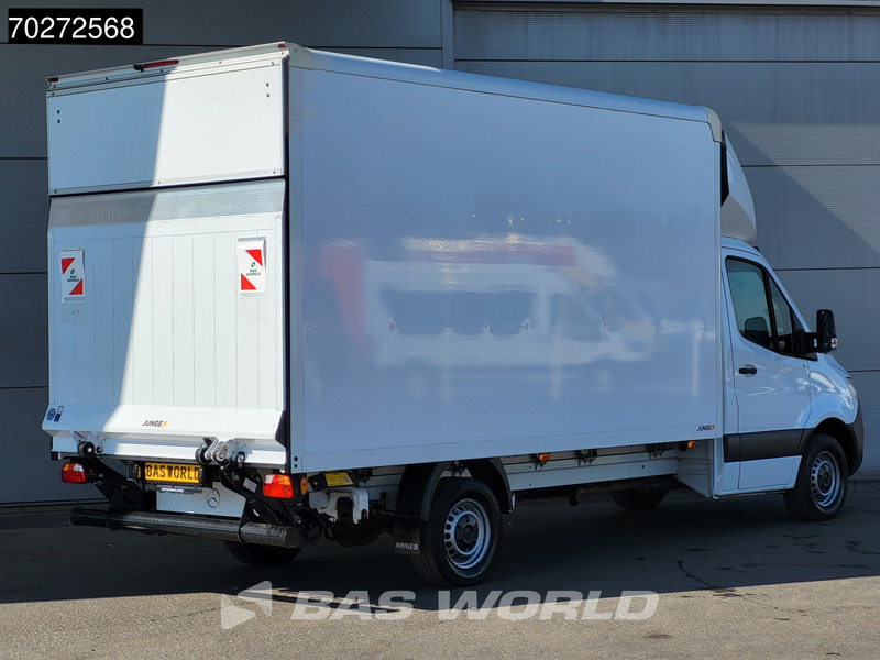 Mercedes-Benz Sprinter 317 CDI Laadklep Automaat Bakwagen 170PK Camera Airco Euro6 Meubelbak Koffer 20m3 Airco - Closed box van: picture 3 Mercedes-Benz Sprinter 317 CDI Laadklep Automaat Bakwagen 170PK Camera Airco Euro6 Meubelbak Koffer 20m3 Airco - Closed box van: picture 3