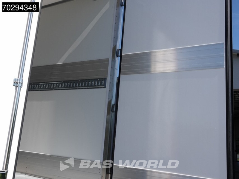 New Refrigerated truck MAN TGX 26.520 TGX 6X2 Thermo King T-1000 R Automatic Lift-Steering Axle Euro 6: picture 16 New Refrigerated truck MAN TGX 26.520 TGX 6X2 Thermo King T-1000 R Automatic Lift-Steering Axle Euro 6: picture 16