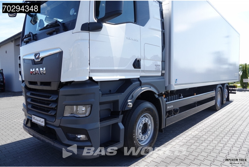 New Refrigerated truck MAN TGX 26.520 TGX 6X2 Thermo King T-1000 R Automatic Lift-Steering Axle Euro 6: picture 18 New Refrigerated truck MAN TGX 26.520 TGX 6X2 Thermo King T-1000 R Automatic Lift-Steering Axle Euro 6: picture 18