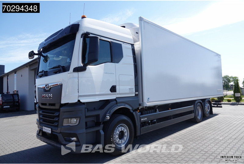New Refrigerated truck MAN TGX 26.520 TGX 6X2 Thermo King T-1000 R Automatic Lift-Steering Axle Euro 6: picture 8 New Refrigerated truck MAN TGX 26.520 TGX 6X2 Thermo King T-1000 R Automatic Lift-Steering Axle Euro 6: picture 8