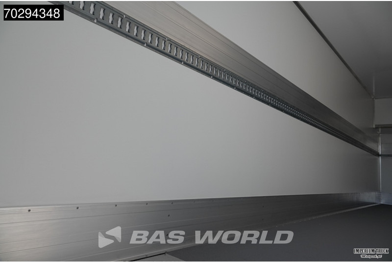 MAN TGX 26.520 TGX 6X2 Thermo King T-1000 R Automatic Lift-Steering Axle Euro 6 - Refrigerated truck: picture 5 MAN TGX 26.520 TGX 6X2 Thermo King T-1000 R Automatic Lift-Steering Axle Euro 6 - Refrigerated truck: picture 5