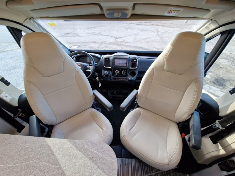 Mc Louis Menfys 540 Prestige - Campervan: picture 5 Mc Louis Menfys 540 Prestige - Campervan: picture 5