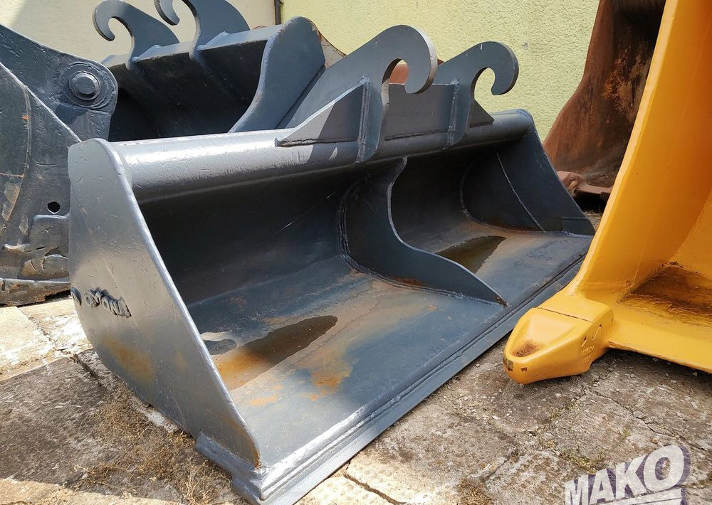 Łyżka skarpowa Dromone 180cm Verachtert CW30S CW40S CW20S - Attachment for Construction machinery: picture 1 Łyżka skarpowa Dromone 180cm Verachtert CW30S CW40S CW20S - Attachment for Construction machinery: picture 1