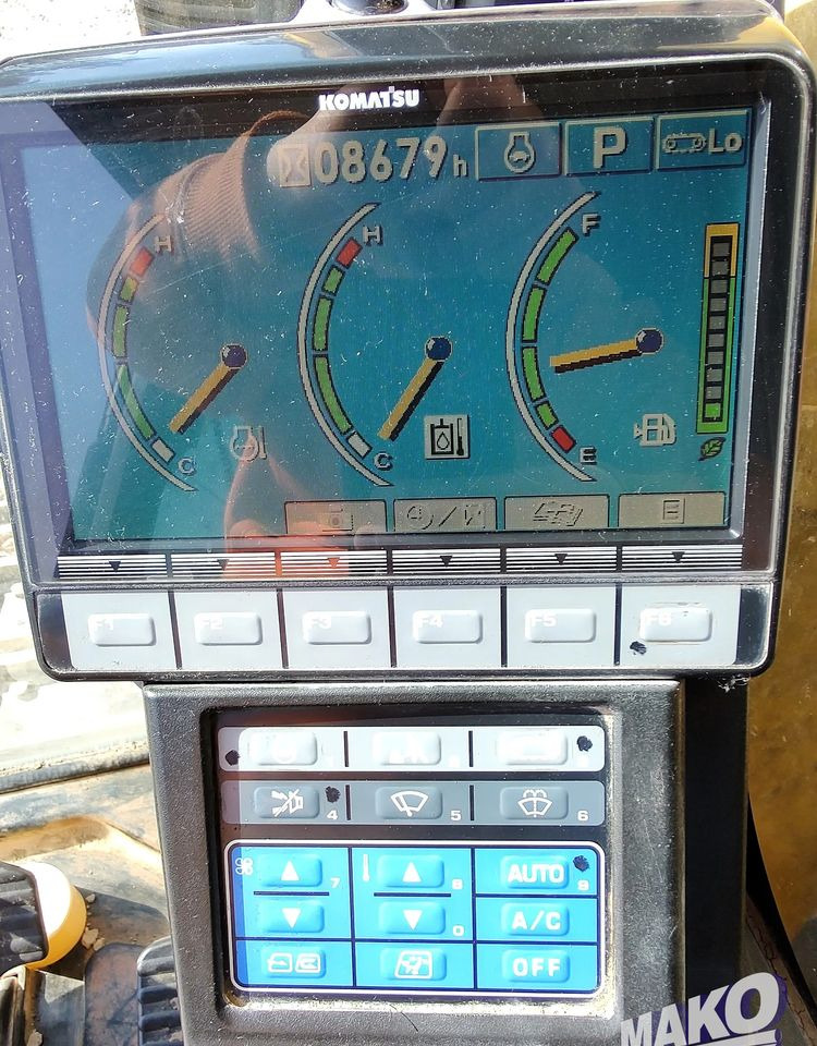 Crawler excavator Komatsu PC350NLC-8: picture 10