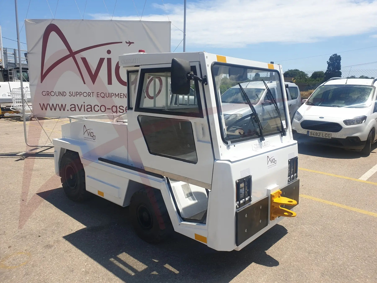 CHARLATTE T135 AC - Baggage tractor: picture 3 CHARLATTE T135 AC - Baggage tractor: picture 3