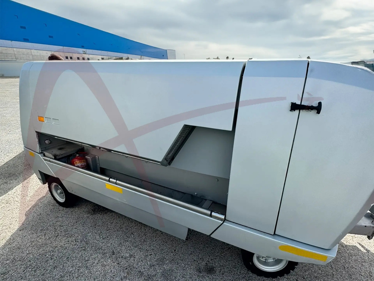 HITZINGER GPU-120MDE18 - Ground power unit: picture 2 HITZINGER GPU-120MDE18 - Ground power unit: picture 2