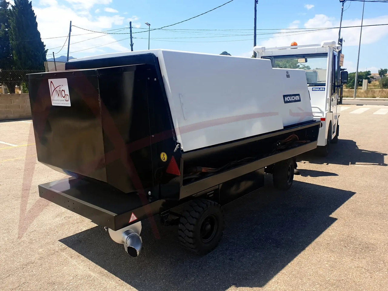 HOUCHIN 690-140 28 - Ground power unit: picture 4 HOUCHIN 690-140 28 - Ground power unit: picture 4