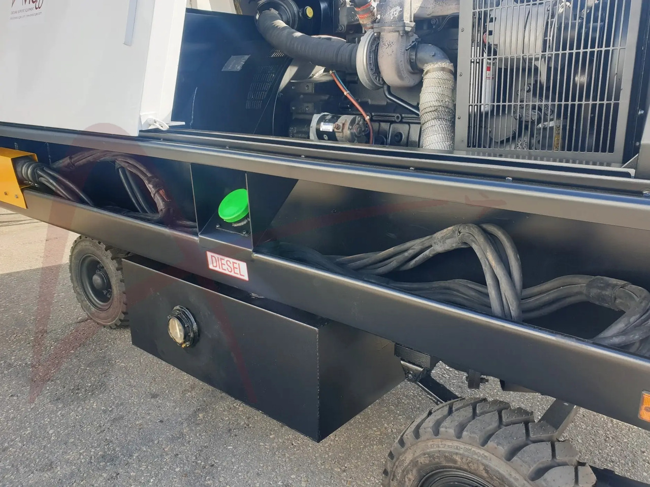 HOUCHIN C690-100DV - Ground power unit: picture 4 HOUCHIN C690-100DV - Ground power unit: picture 4