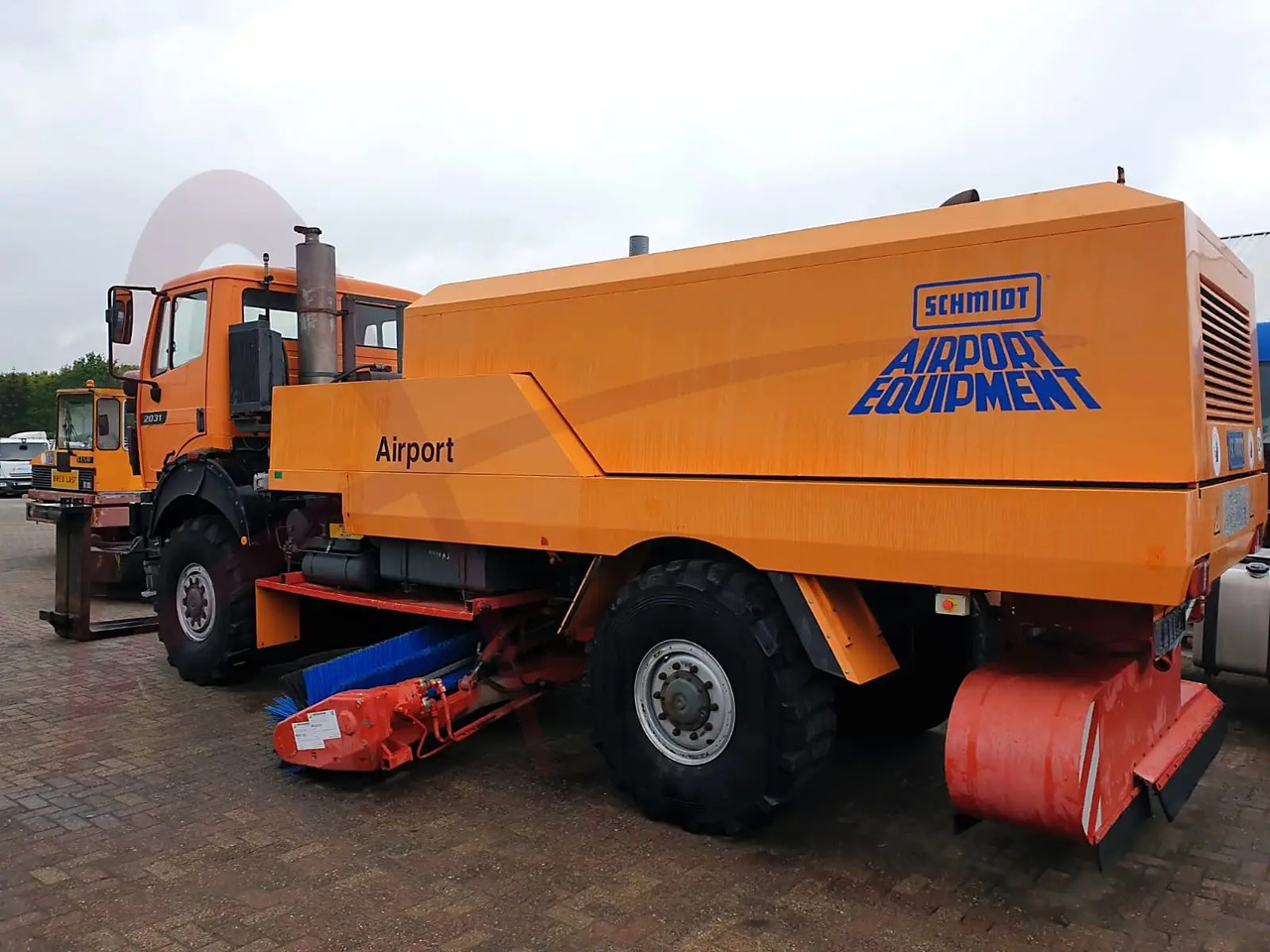 MERCEDES SCHMIDT SK2031/CJS9 - Road sweeper: picture 2 MERCEDES SCHMIDT SK2031/CJS9 - Road sweeper: picture 2