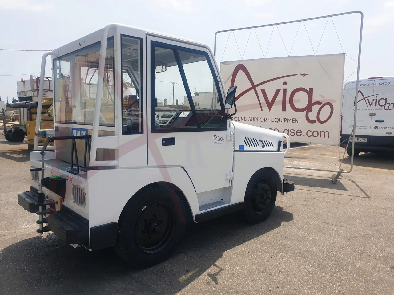 MULAG COMET 4 - Baggage tractor: picture 2 MULAG COMET 4 - Baggage tractor: picture 2