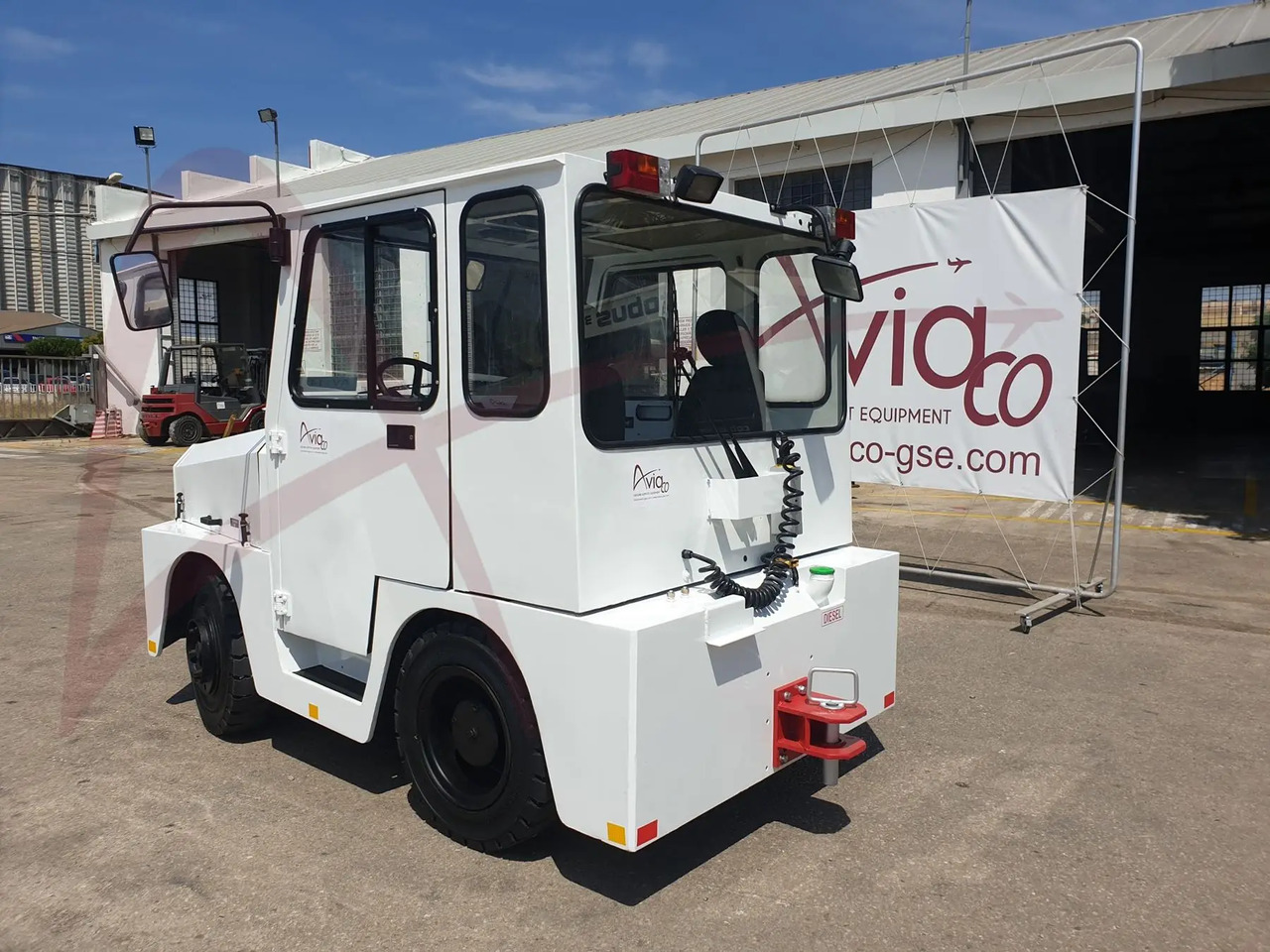 MULAG COMET 6 - Baggage tractor: picture 3 MULAG COMET 6 - Baggage tractor: picture 3