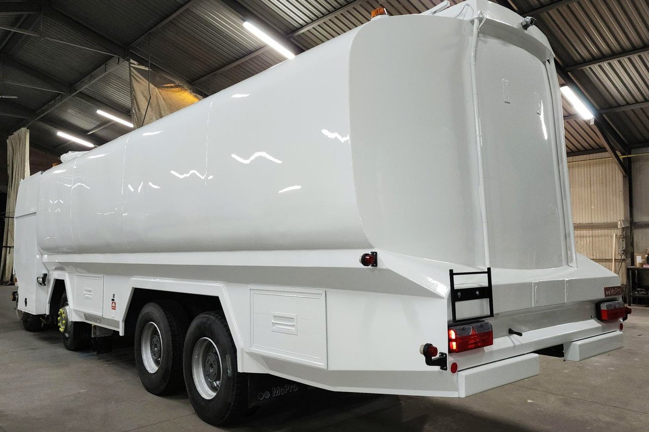 - Tanker trailer: picture 1 - Tanker trailer: picture 1