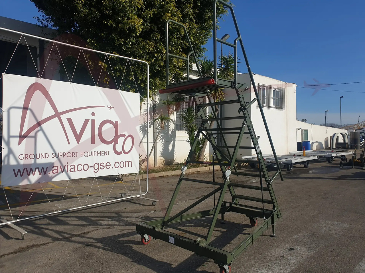 TEST-FUCHS CLT-1 - Passenger stairs: picture 1 TEST-FUCHS CLT-1 - Passenger stairs: picture 1