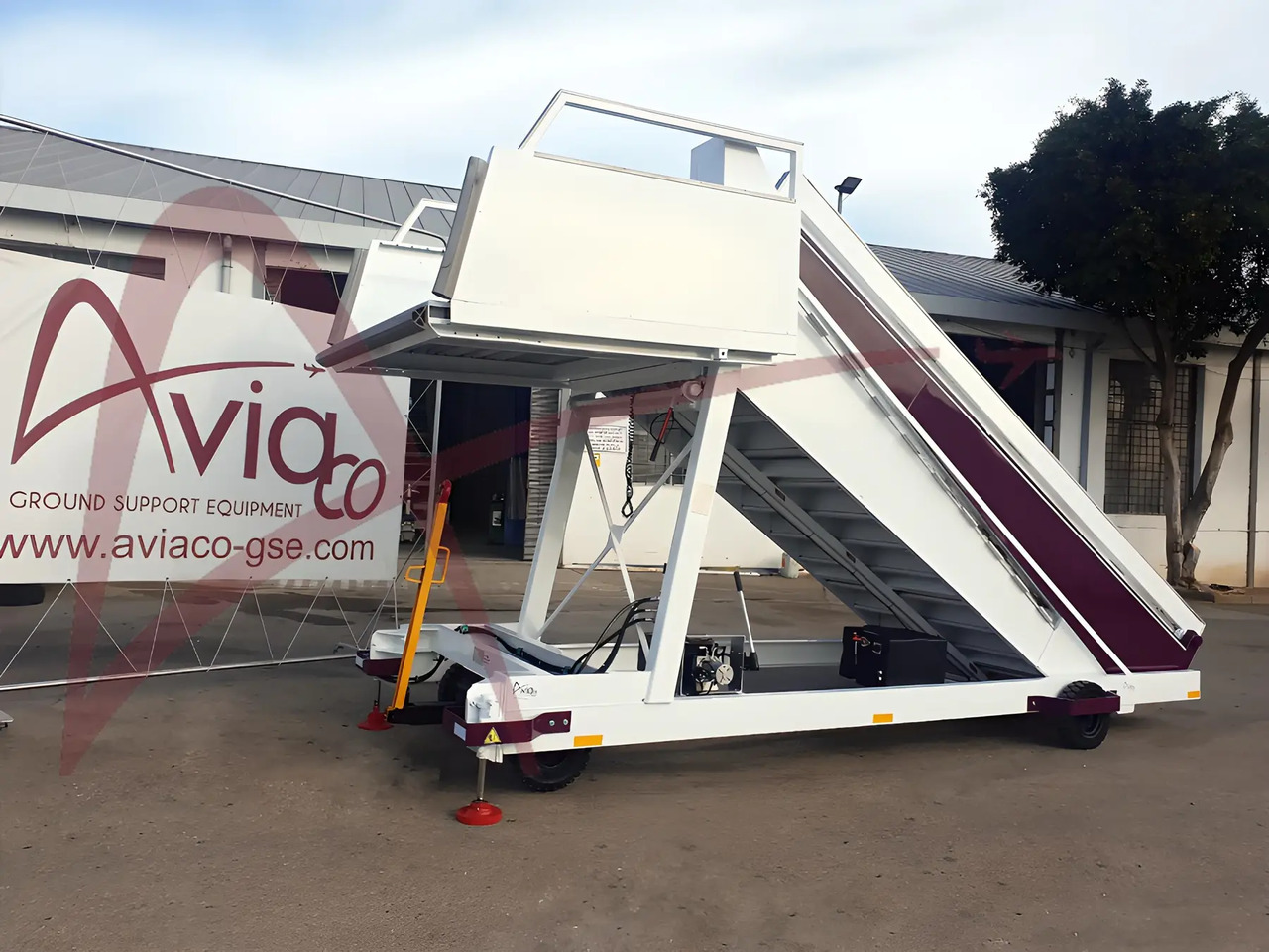 TLD ABT480 - Passenger stairs: picture 1 TLD ABT480 - Passenger stairs: picture 1