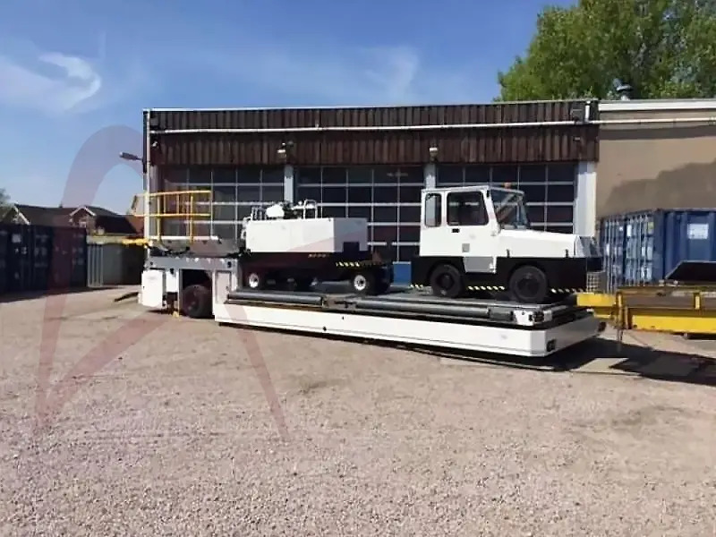 TLD TLC929 - Aircraft cargo loader: picture 2 TLD TLC929 - Aircraft cargo loader: picture 2