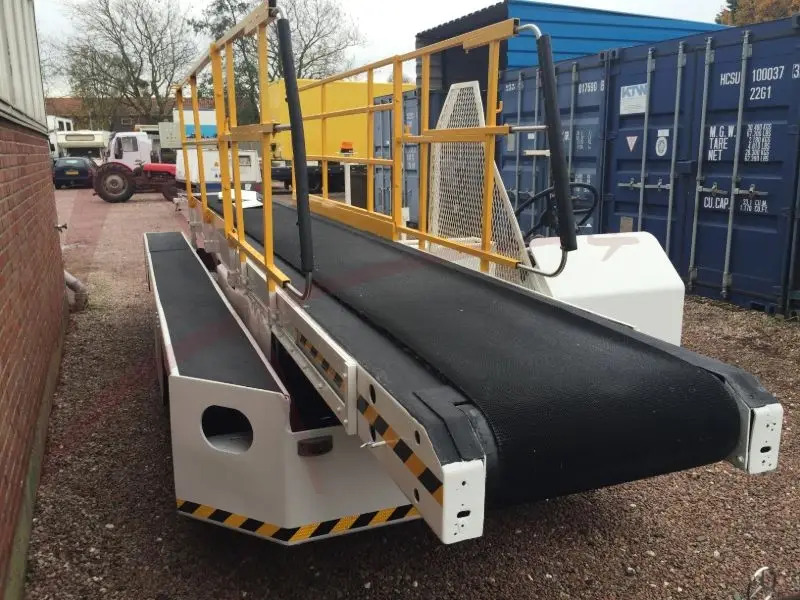 TUG 660 DIESEL - Belt loader: picture 1 TUG 660 DIESEL - Belt loader: picture 1