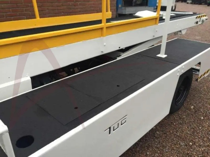 TUG 660 DIESEL - Belt loader: picture 4 TUG 660 DIESEL - Belt loader: picture 4