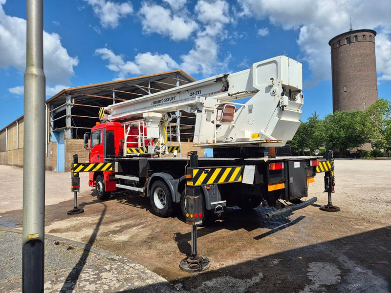 Bronto skylift 28-2T1 28 m hi lift hoogwerker MAN TGA 26. - Truck mounted aerial platform: picture 5 Bronto skylift 28-2T1 28 m hi lift hoogwerker MAN TGA 26. - Truck mounted aerial platform: picture 5