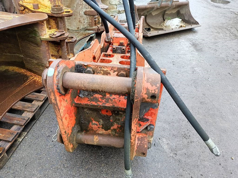 NPK E 210 GH9 hamer hammer hydraulic 18-25 ton 2000 - Hydraulic hammer for Construction machinery: picture 4 NPK E 210 GH9 hamer hammer hydraulic 18-25 ton 2000 - Hydraulic hammer for Construction machinery: picture 4