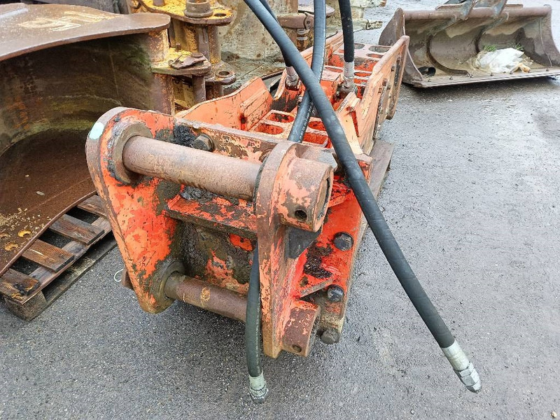 NPK E 210 GH9 hamer hammer hydraulic 18-25 ton 2000 - Hydraulic hammer for Construction machinery: picture 3 NPK E 210 GH9 hamer hammer hydraulic 18-25 ton 2000 - Hydraulic hammer for Construction machinery: picture 3