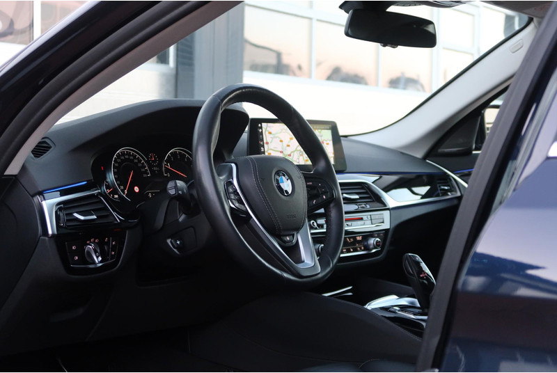 BMW 5 Serie 520i Corporate High Executive SCHUIFDAK/ NAPPA-LEDER/ ACC/ HEAD-UP/ H&K / ETC. - Saloon car: picture 2 BMW 5 Serie 520i Corporate High Executive SCHUIFDAK/ NAPPA-LEDER/ ACC/ HEAD-UP/ H&K / ETC. - Saloon car: picture 2