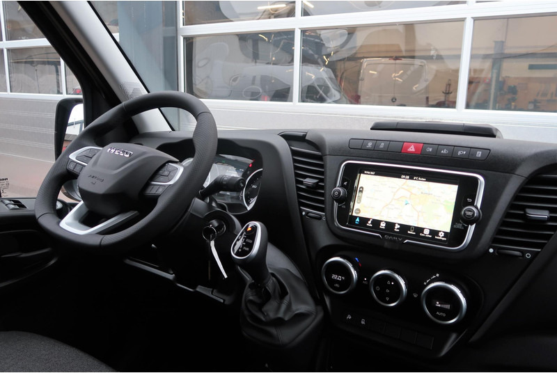 Iveco Daily 35S18HV 3.0 L2H2 AUT/ 2X SCHUIFDEUR/ CAMERA/ LED/ CRUISE/ CLIMA/ NAVI - Panel van: picture 5 Iveco Daily 35S18HV 3.0 L2H2 AUT/ 2X SCHUIFDEUR/ CAMERA/ LED/ CRUISE/ CLIMA/ NAVI - Panel van: picture 5