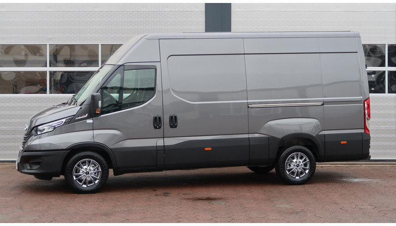 Panel van Iveco Daily 35S18HV 3.0 L2H2 BPM VRIJ/ AUT/ 2X SCHUIFDEUR/ CAMERA/ LED/ CRUISE/ CLIMA/ NAVI/: picture 12