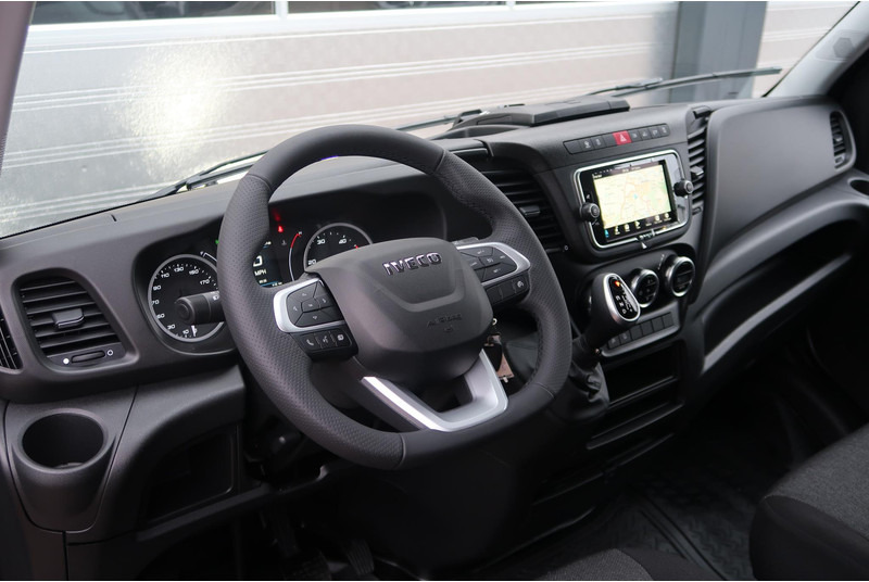 Iveco Daily 35S18HV 3.0 L2H2 BPM VRIJ/ AUT/ 2X SCHUIFDEUR/ CAMERA/ LED/ CRUISE/ CLIMA/ NAVI/ - Panel van: picture 2 Iveco Daily 35S18HV 3.0 L2H2 BPM VRIJ/ AUT/ 2X SCHUIFDEUR/ CAMERA/ LED/ CRUISE/ CLIMA/ NAVI/ - Panel van: picture 2