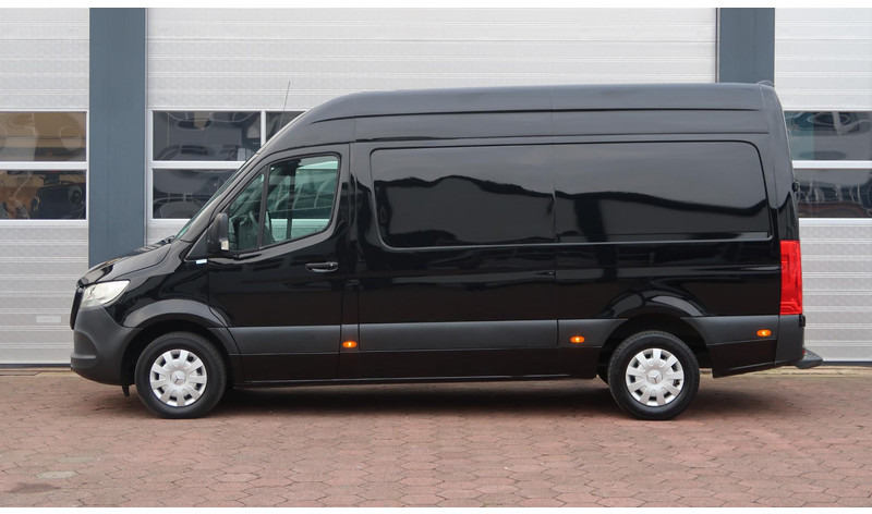 Leasing of Mercedes-Benz Sprinter 317 CDI L2H2 AUT/ CAMERA/ MBUX/ CRUISE/ AIRCO Mercedes-Benz Sprinter 317 CDI L2H2 AUT/ CAMERA/ MBUX/ CRUISE/ AIRCO: picture 12