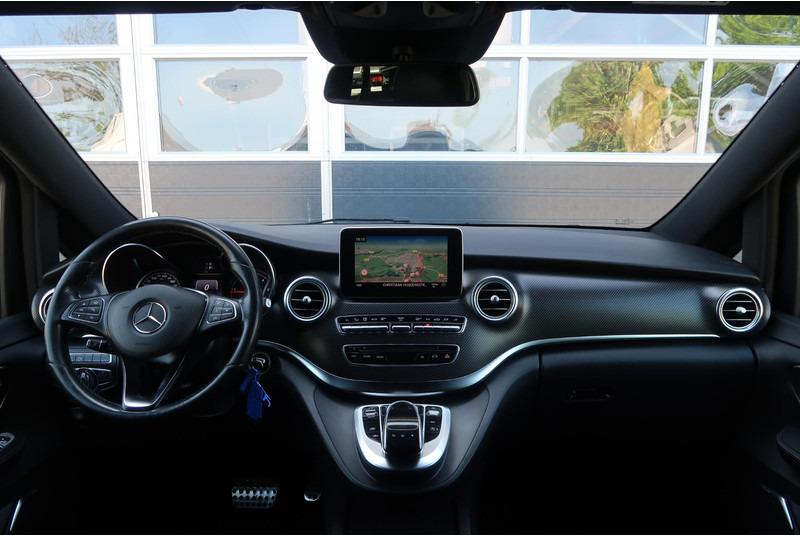 Mercedes-Benz V-Klasse 250d Lang DC Edition AUT/ 360/ LED/ 2X DEUR/ CLIMA/ CRUISE/ NAVI - Small van, Crew cab van: picture 4 Mercedes-Benz V-Klasse 250d Lang DC Edition AUT/ 360/ LED/ 2X DEUR/ CLIMA/ CRUISE/ NAVI - Small van, Crew cab van: picture 4