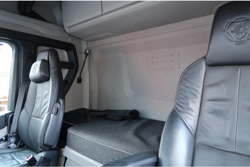 Tractor unit Scania 540S NGS FULL AIR/ RETARDER/ ALCOA/ LEATHER/ 2X TANK/ PARK AIRCO: picture 13 Tractor unit Scania 540S NGS FULL AIR/ RETARDER/ ALCOA/ LEATHER/ 2X TANK/ PARK AIRCO: picture 13