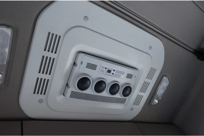 Tractor unit Scania 540S NGS FULL AIR/ RETARDER/ ALCOA/ LEATHER/ 2X TANK/ PARK AIRCO: picture 14 Tractor unit Scania 540S NGS FULL AIR/ RETARDER/ ALCOA/ LEATHER/ 2X TANK/ PARK AIRCO: picture 14