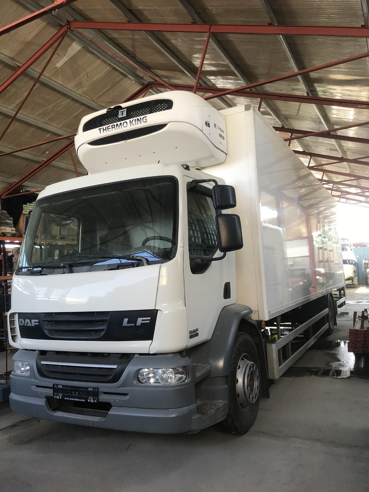 DAF LF 55.220 19T EURO5 THERMOKING T-1000R 3 TEMPERATURE - Refrigerated truck: picture 1 DAF LF 55.220 19T EURO5 THERMOKING T-1000R 3 TEMPERATURE - Refrigerated truck: picture 1