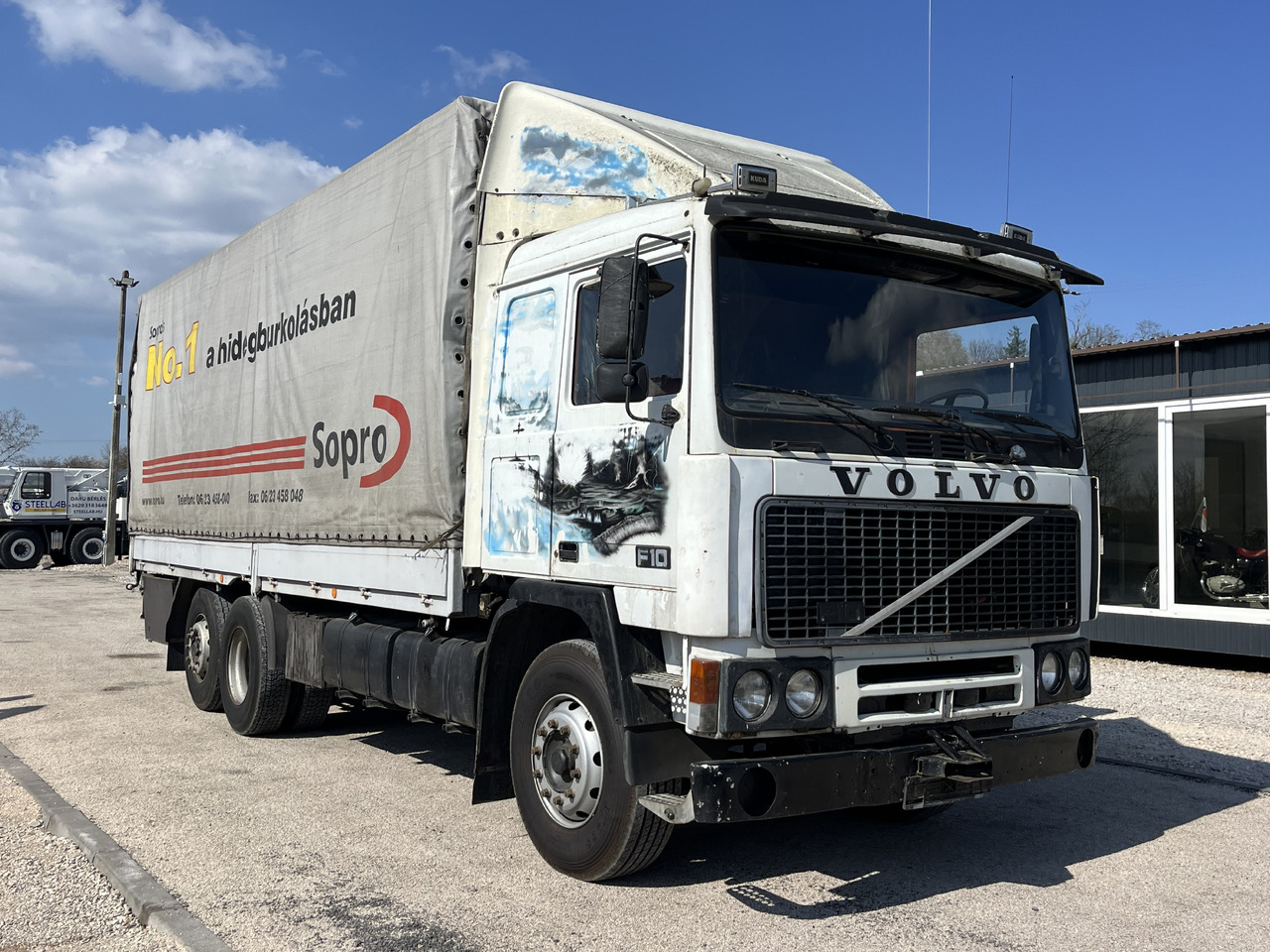 VOLVO F10 - Truck: picture 2 VOLVO F10 - Truck: picture 2