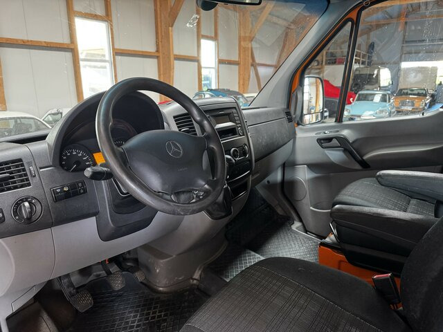 MERCEDES-BENZ Sprinter 316 CDI 4x4 Allrad L2H2 1. Hand! - Panel van, Crew cab van: picture 5 MERCEDES-BENZ Sprinter 316 CDI 4x4 Allrad L2H2 1. Hand! - Panel van, Crew cab van: picture 5