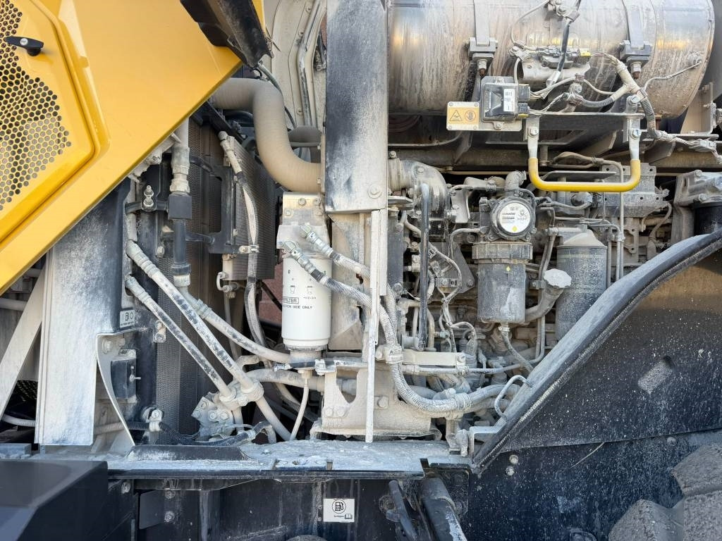 Wheel loader KOMATSU WA475-10EO: picture 18