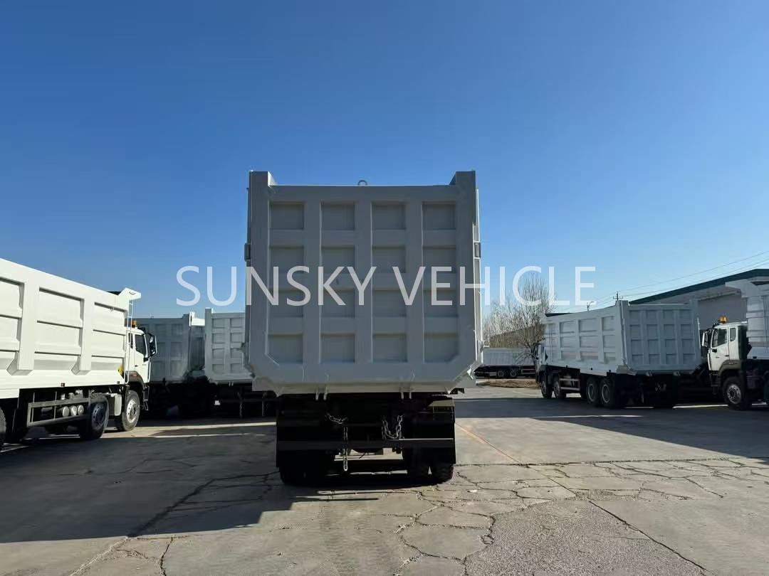 HOHAN Brand New 8X4 400HP Dump Truck - Tipper: picture 4 HOHAN Brand New 8X4 400HP Dump Truck - Tipper: picture 4