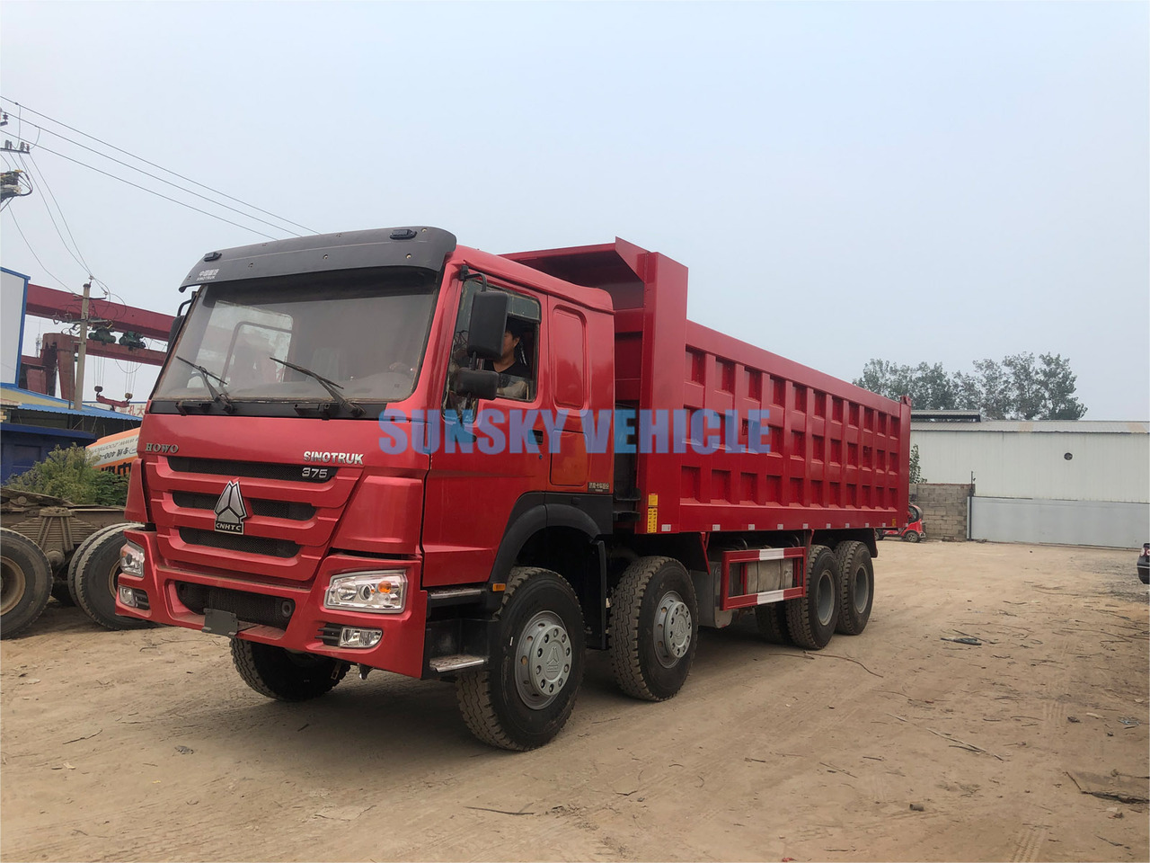Tipper for transportation of bulk materials HOWO 8X4 dump truck: picture 9 Tipper for transportation of bulk materials HOWO 8X4 dump truck: picture 9