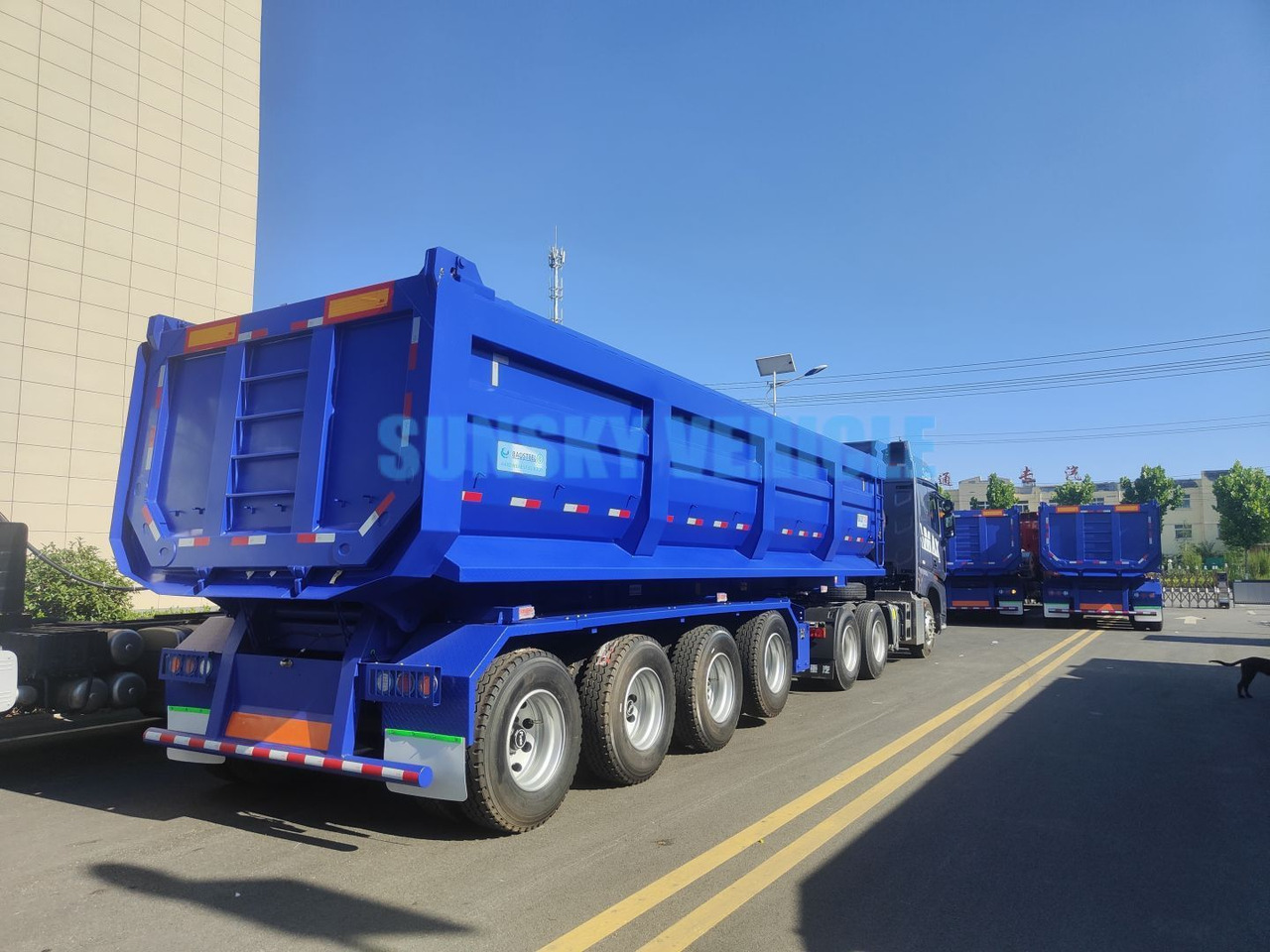 SUNSKY 3/4-Axle Dump Trailer - Tipper semi-trailer: picture 2 SUNSKY 3/4-Axle Dump Trailer - Tipper semi-trailer: picture 2