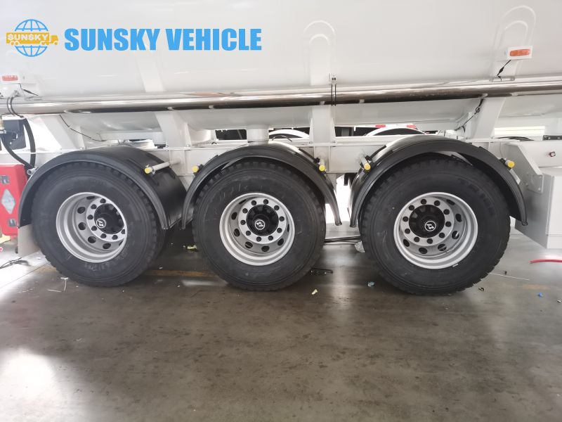SUNSKY Fuel Tanker for sale - Tanker semi-trailer: picture 4 SUNSKY Fuel Tanker for sale - Tanker semi-trailer: picture 4