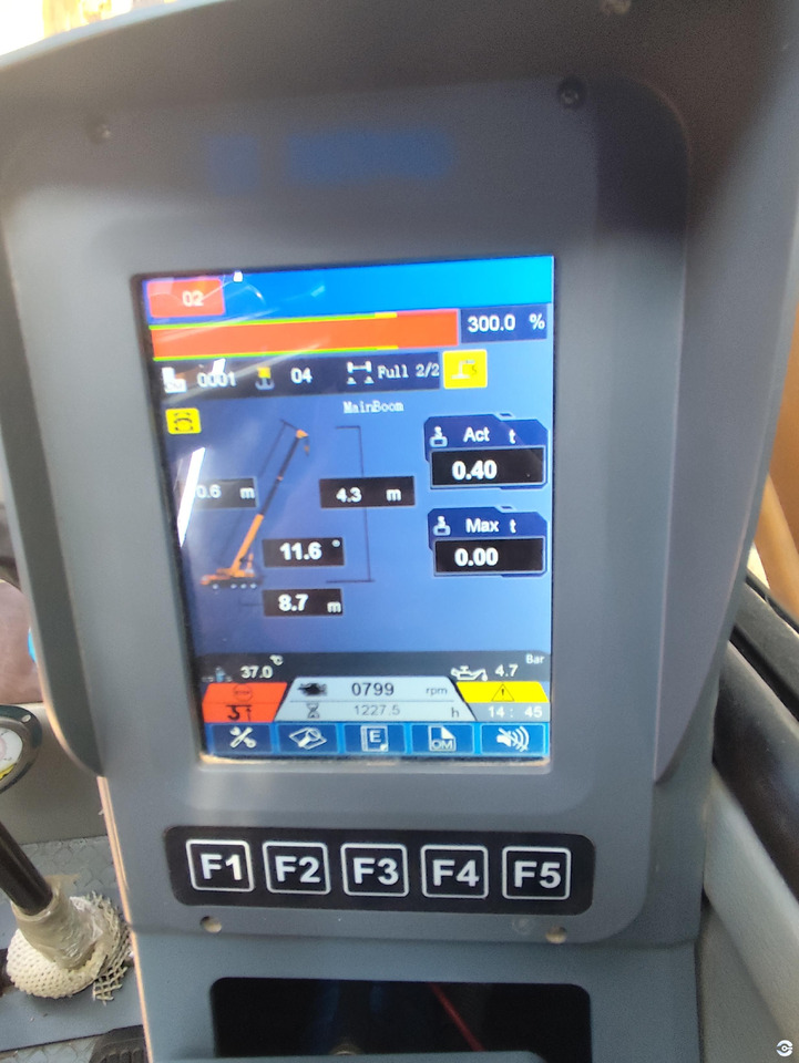 XCMG XCT30_Y 30ton truck crane diesel lift machine for sale - Construction machinery: picture 4 XCMG XCT30_Y 30ton truck crane diesel lift machine for sale - Construction machinery: picture 4