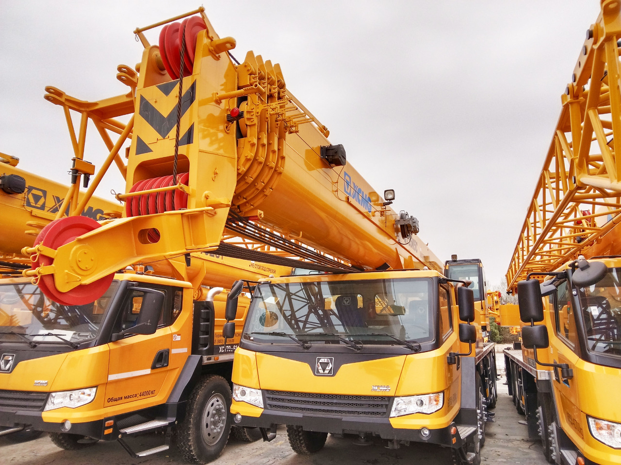 XCMG Manufacturer Second Hand Lorry Truck Crane QY55K5C_2 55 Ton Mobile Hydraulic Crane For Sale - Mobile crane: picture 2 XCMG Manufacturer Second Hand Lorry Truck Crane QY55K5C_2 55 Ton Mobile Hydraulic Crane For Sale - Mobile crane: picture 2