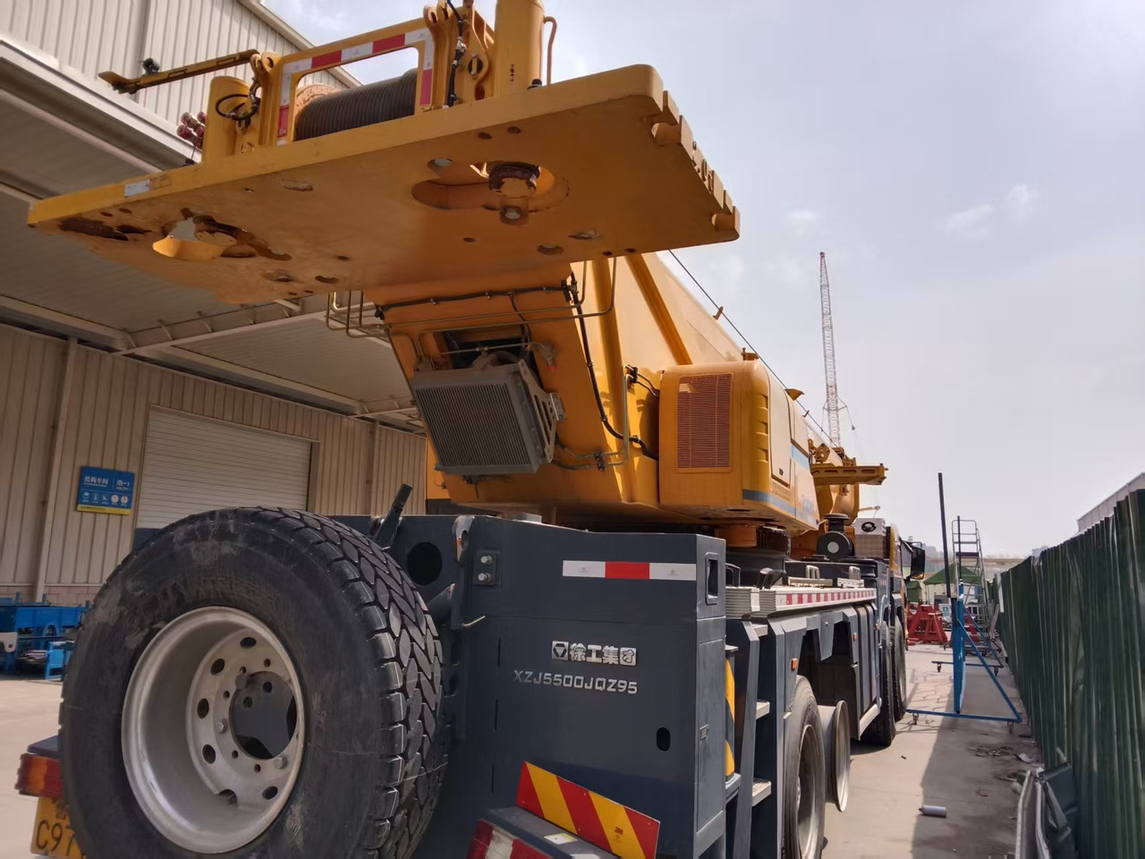 XCMG Official 95 Ton Used boom Truck Crane XCT95L7 Mobile Crane Machine - Mobile crane: picture 4 XCMG Official 95 Ton Used boom Truck Crane XCT95L7 Mobile Crane Machine - Mobile crane: picture 4