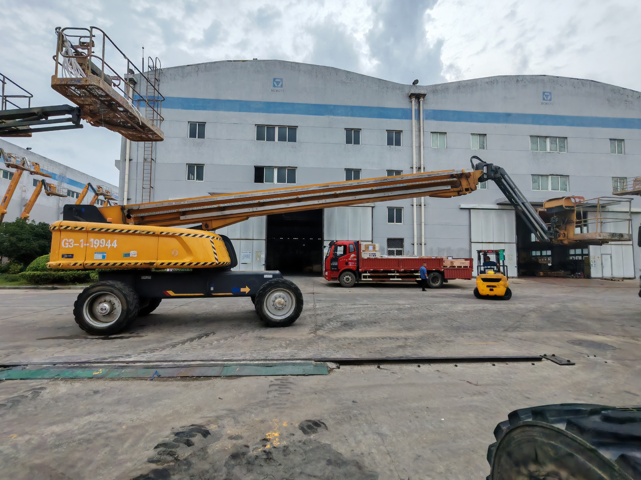 XCMG Official Articulated Boom Lift GTBZ42S 42m Used Cherry Picker Sale - Telescopic boom: picture 5 XCMG Official Articulated Boom Lift GTBZ42S 42m Used Cherry Picker Sale - Telescopic boom: picture 5