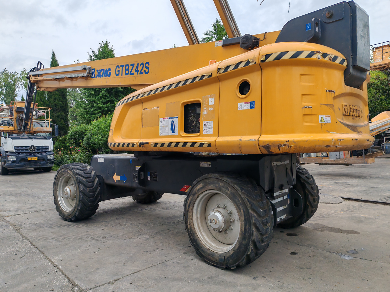 XCMG Official Articulated Boom Lift GTBZ42S 42m Used Cherry Picker Sale - Telescopic boom: picture 2 XCMG Official Articulated Boom Lift GTBZ42S 42m Used Cherry Picker Sale - Telescopic boom: picture 2